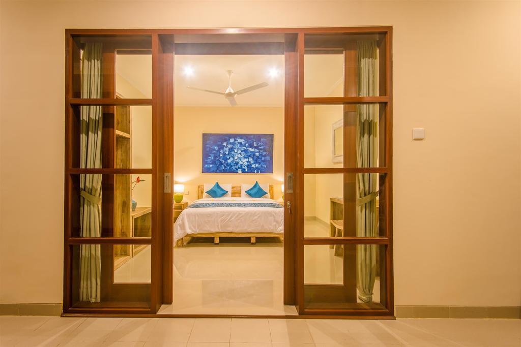 Villa Tepi Sungai Legian Camera foto