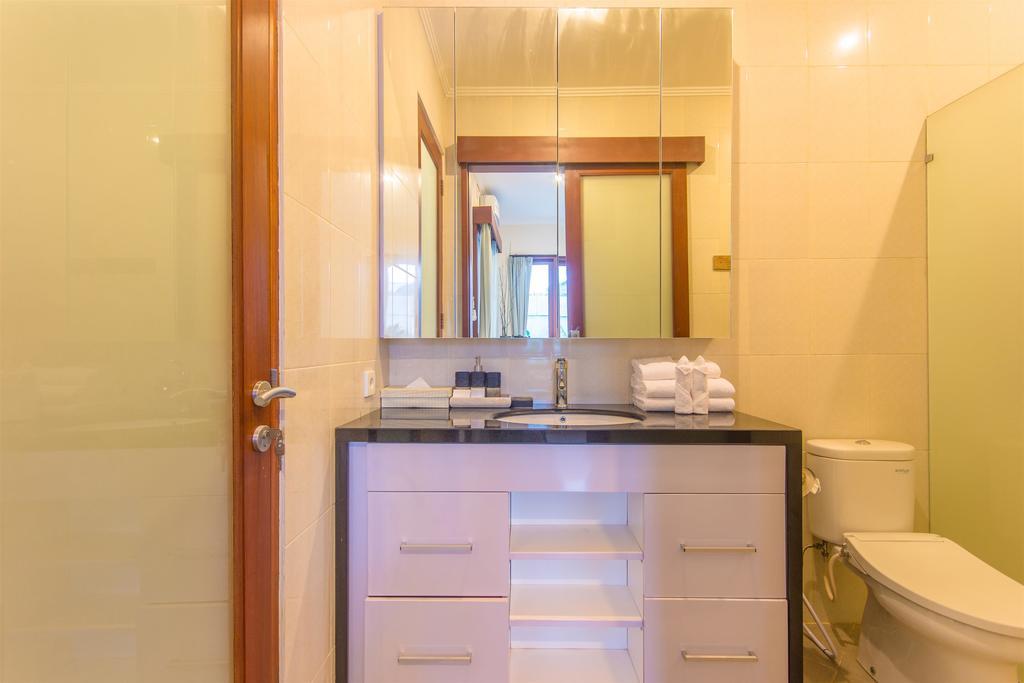 Villa Tepi Sungai Legian Camera foto