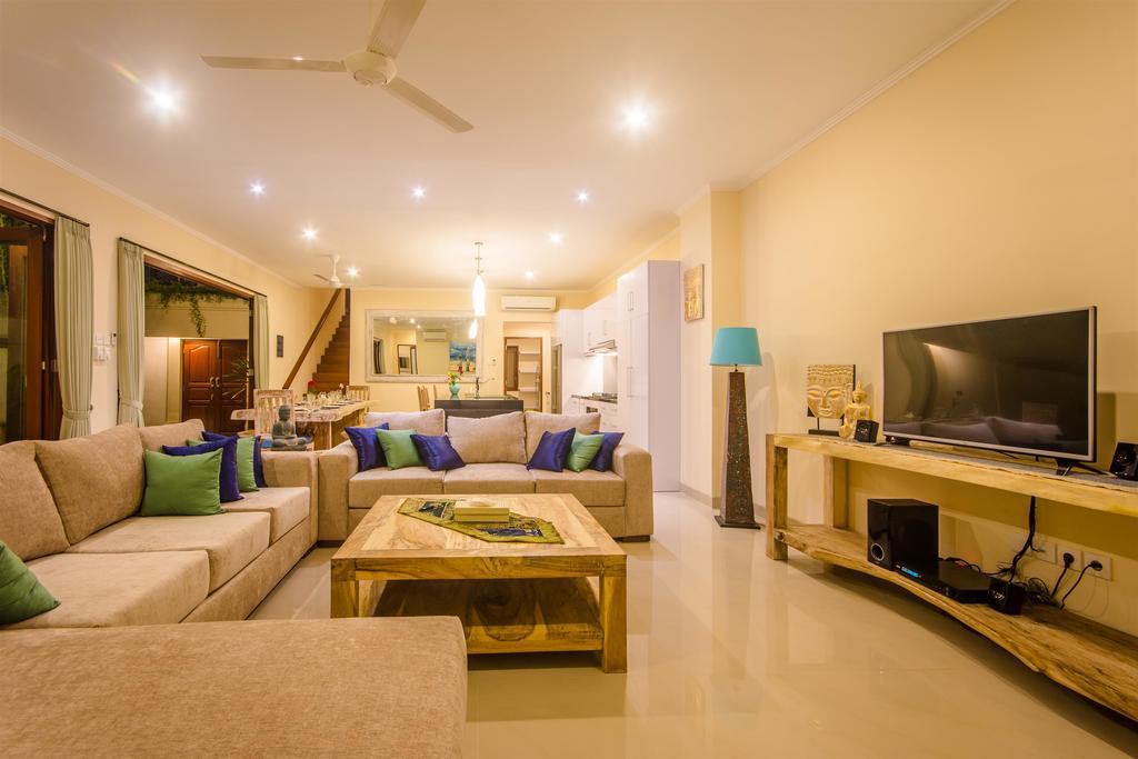 Villa Tepi Sungai Legian Camera foto